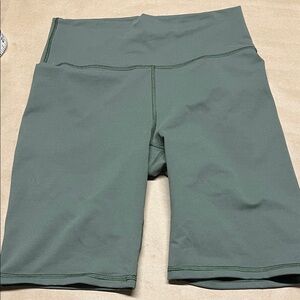 Fabletics Olive Green Women's 9” Bike Shorts Small
